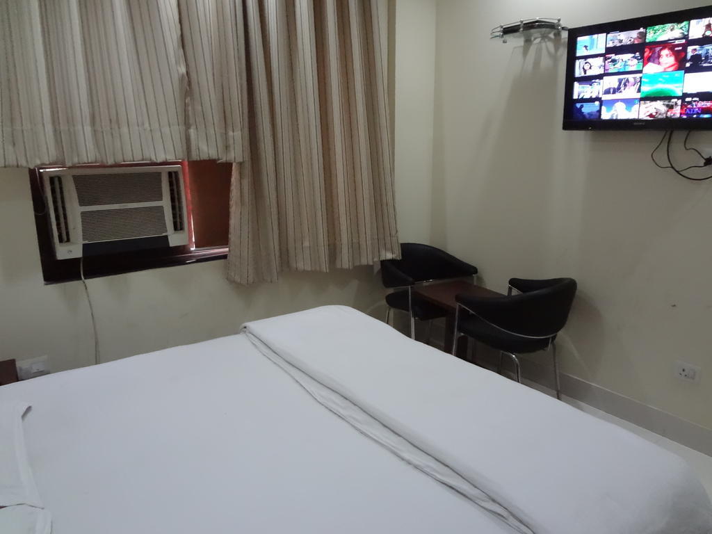 Hotel Siam International Дели Экстерьер фото