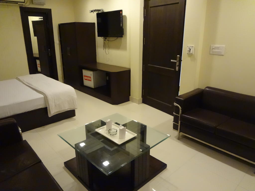 Hotel Siam International Дели Экстерьер фото