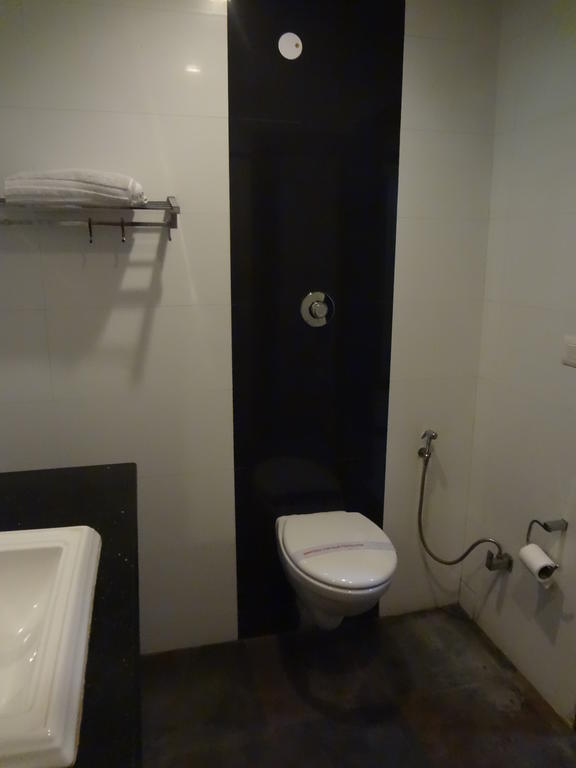 Hotel Siam International Дели Экстерьер фото