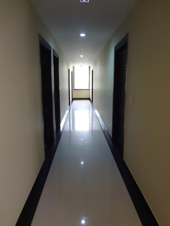 Hotel Siam International Дели Экстерьер фото