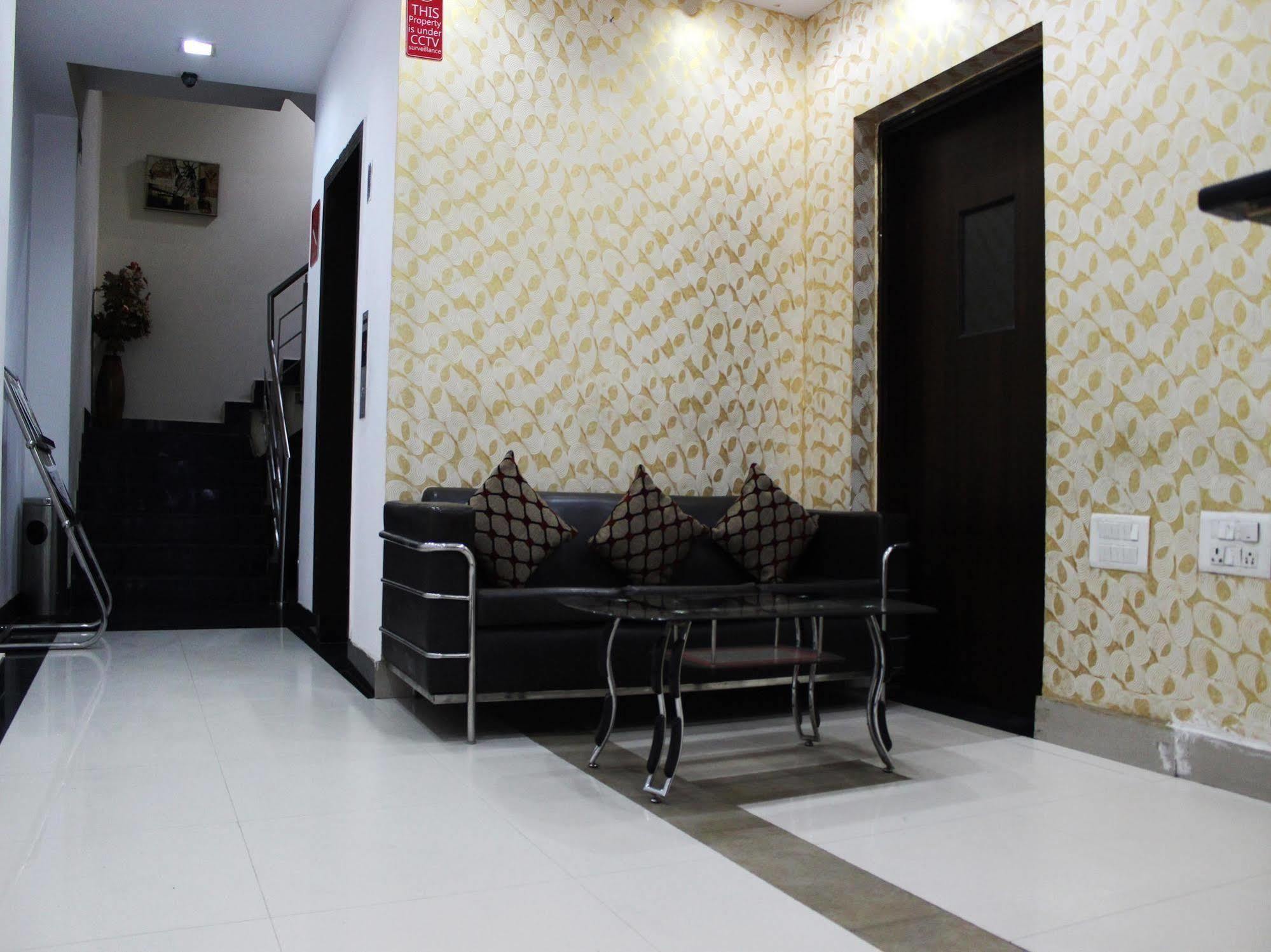 Hotel Siam International Дели Экстерьер фото