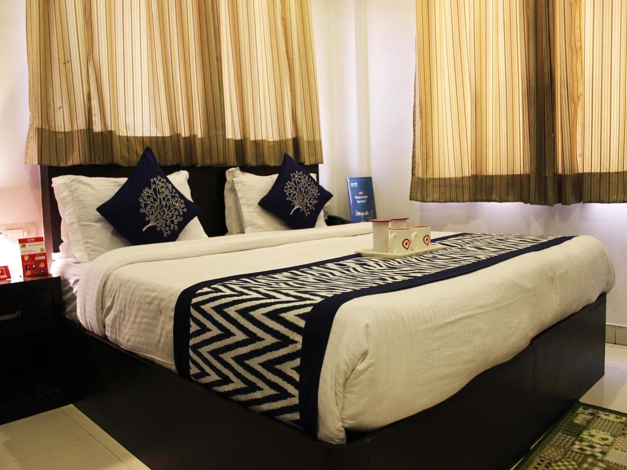 Hotel Siam International Дели Экстерьер фото
