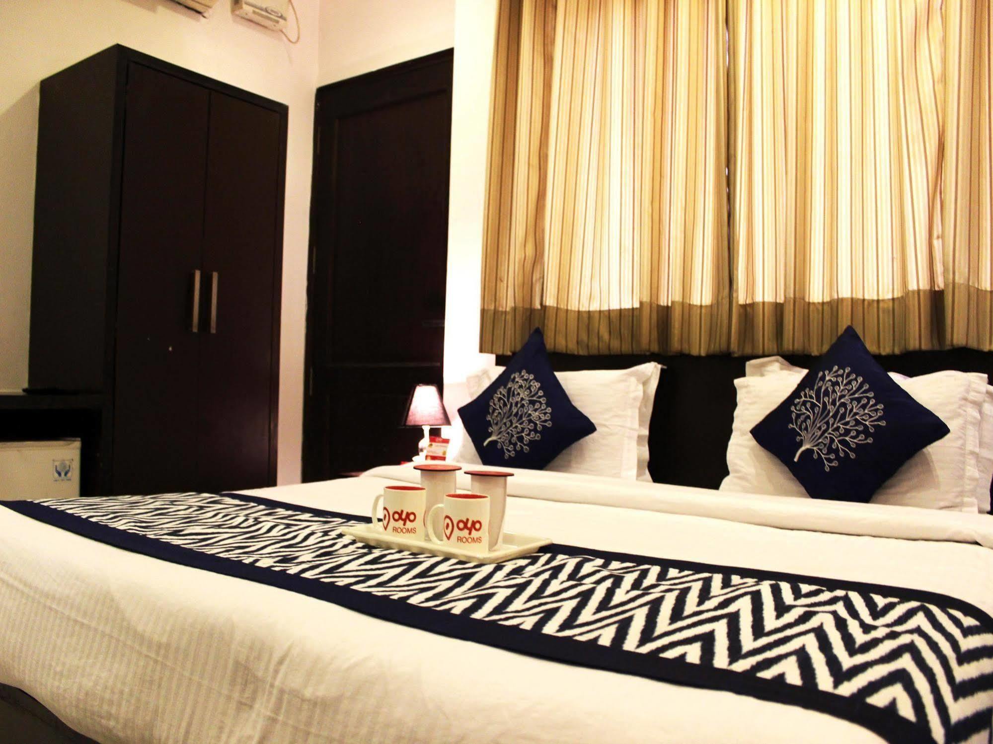 Hotel Siam International Дели Экстерьер фото